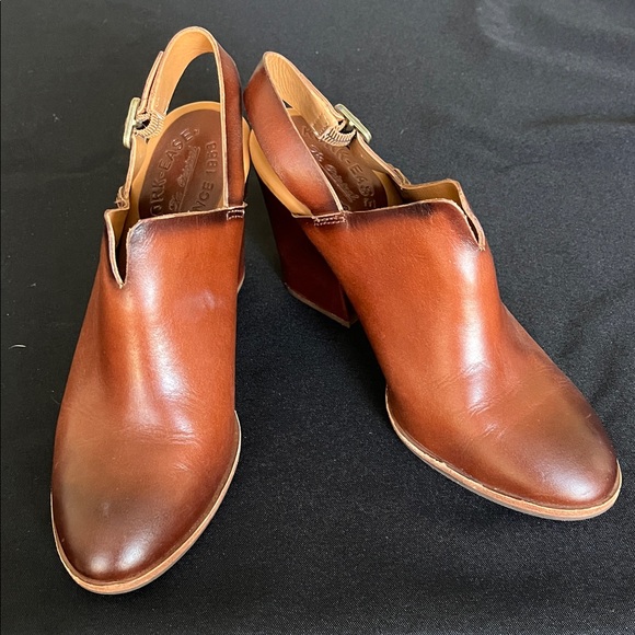 KORK-EASE! Brown Leather Slingback Heels! Size 7! EUC! - Picture 2 of 9